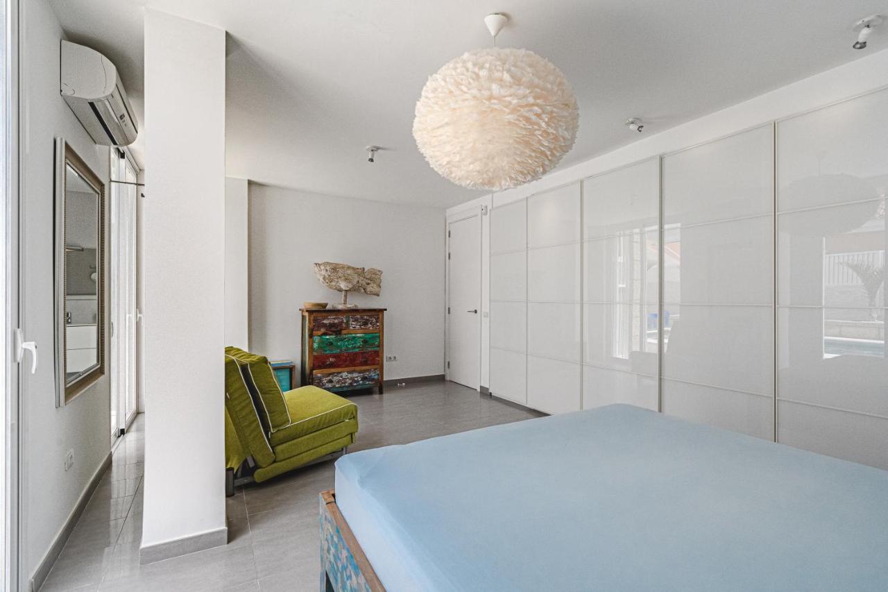 Modern 3Bdr Villa With Heated Pool El Medano  Exterior photo